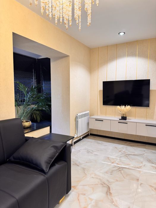 1в2 4/4 Бабура ПедИнститут, своя без посредников. После ремонта.