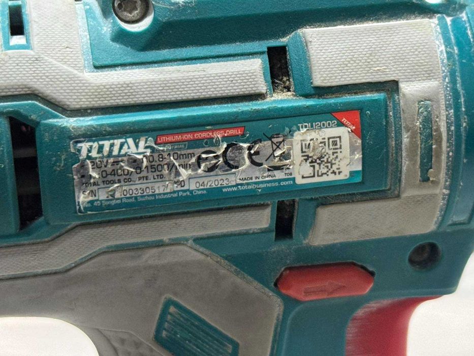 Акумулаторен винтоверт Total TDLI2002, две батерии и зарядно