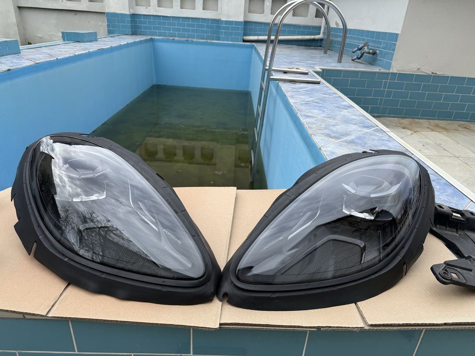 Far Stanga Porsche Macan facelift Full Led Matrix Black