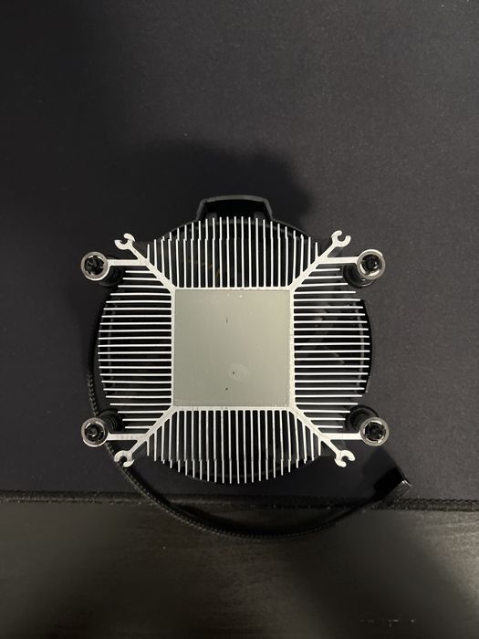 Cooler Stock AMD Wraith Stealth (de la Ryzen 5 5600X) – Nou / Neutilizat
