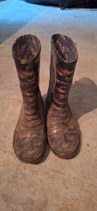 Продам резиновые сапоги