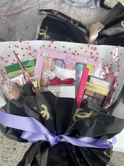 Косметика с букет