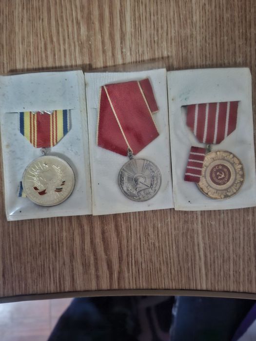 Vând colecție medalii
Vând colecție de medalii originale, în