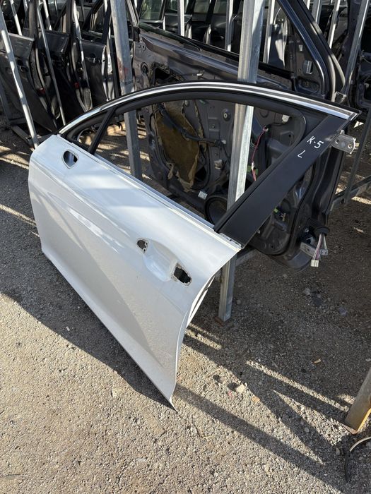 Предна лява врата за Kia K5 2021год.