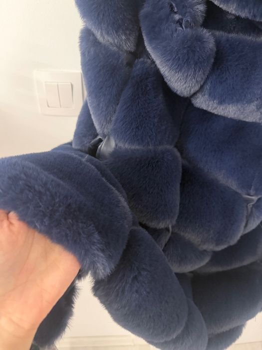 Пухкав дамски син елек