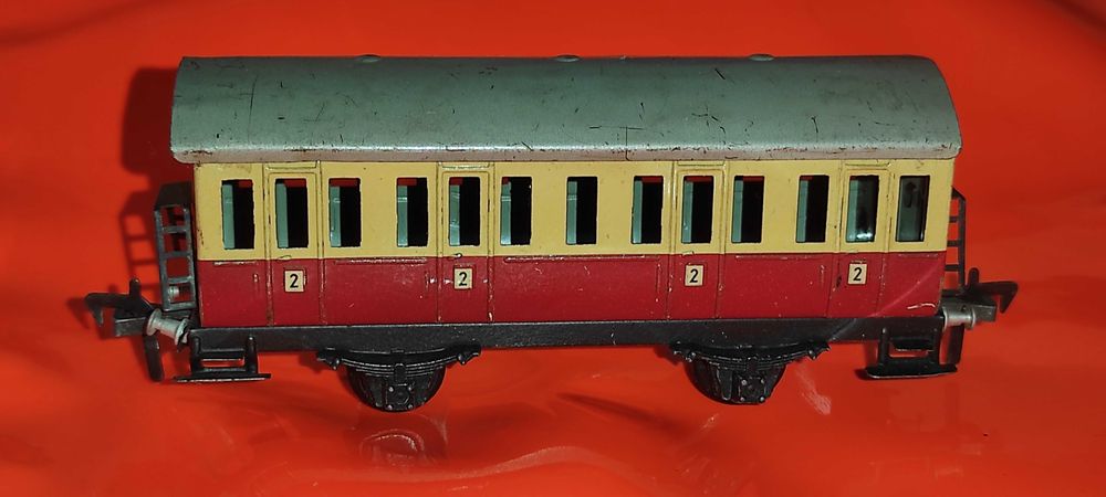 FLEISCHMANN
15 vagoane vagonase pt. trenulet electric vechi ho /16.5