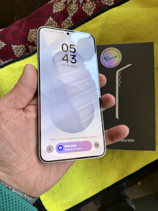 samsung s25+ pamit 12.256g holati ideal karopka dak bor oqip tel qlila