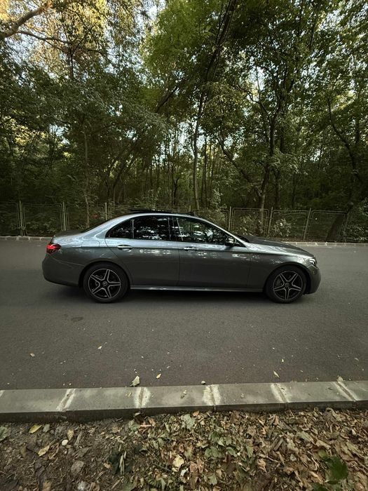 Mercedes Benz E 220D. An 2021. Km 67700.