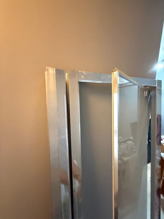 Ușă cabină de duș din sticlă – stare foarte bună