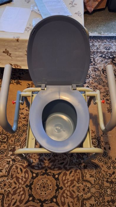 Тоалетен стол СИСО