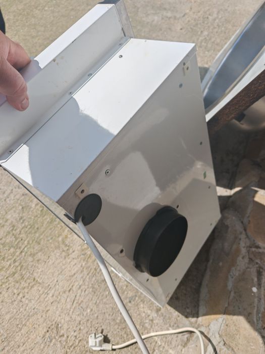 Аспиратор за вграждане и мивка