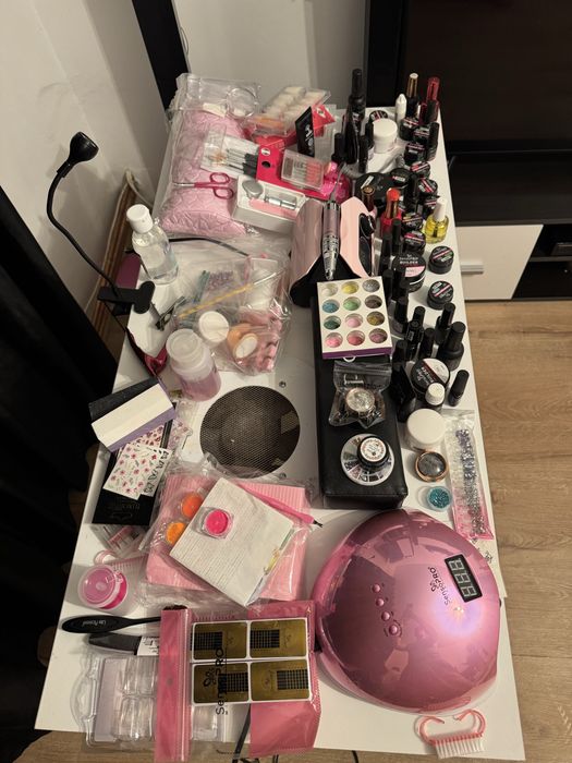 Vand masa manichiura