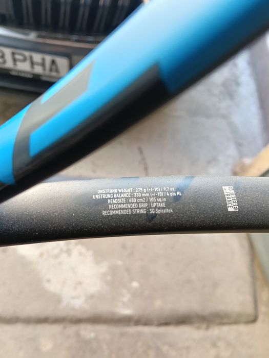Vând rachetă tenis in stare foarte buna