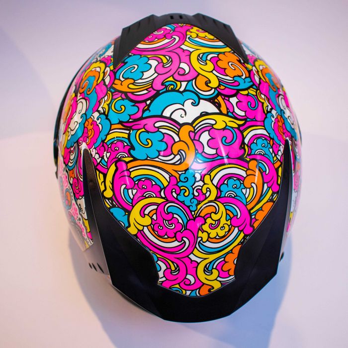 Каска за мотор пистов , скутер , ел. тротинетка др. ( Размер S 55-56 )