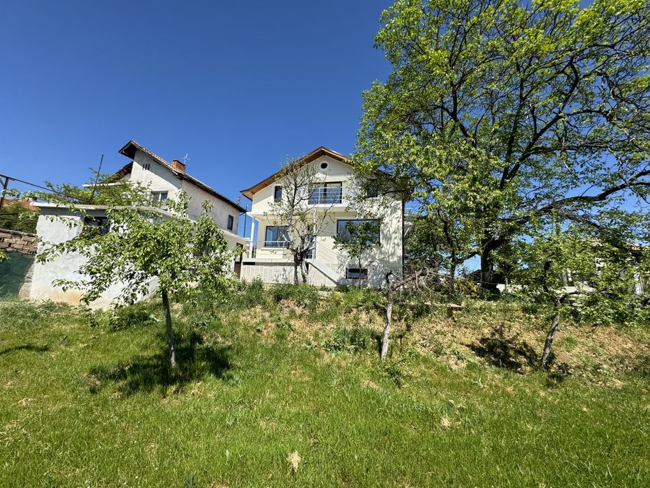 Продава се Къща в Казанлък - 155 кв.м за 938 €/кв.м - Снимка #2