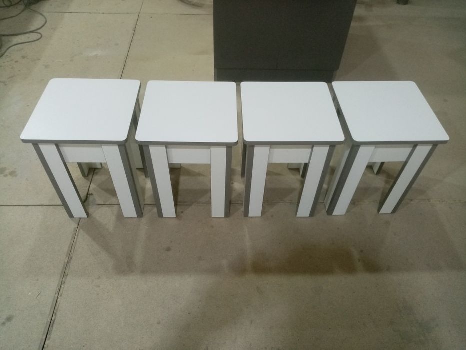 Продам новые кухонные табуретки!
