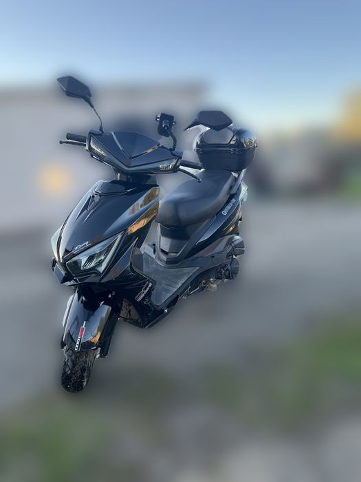 Скутер Nomad 700 черный