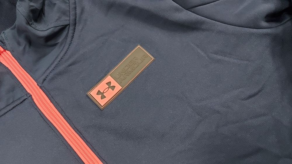 Under armour S размер суичър дамски