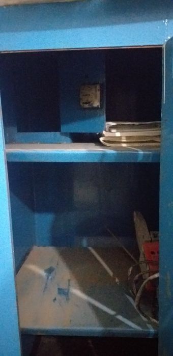 Сейф металлический