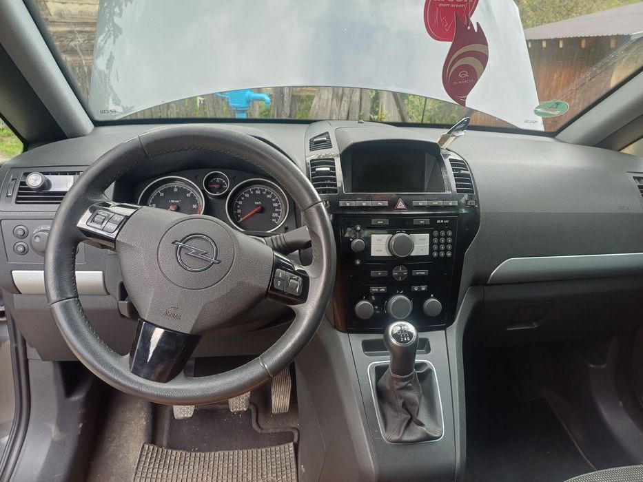 Opel Zafira 1.7 /125 cp an 2011