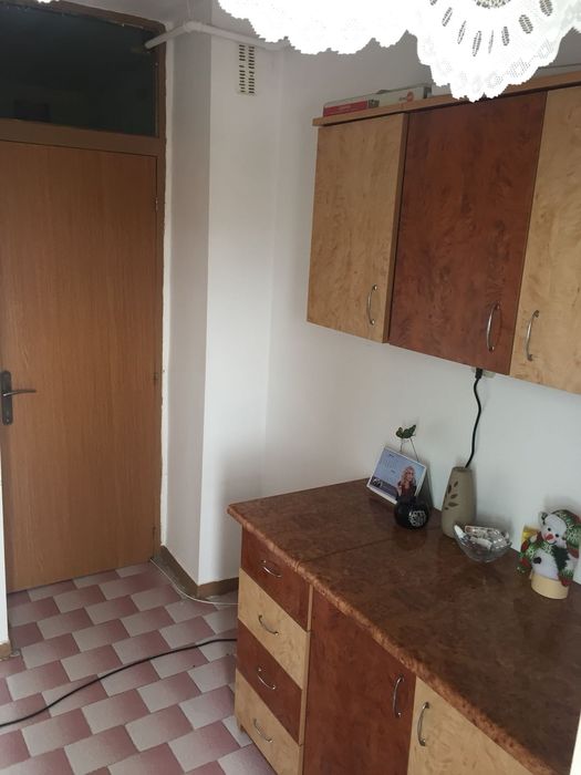 Închiriez cameră apartament