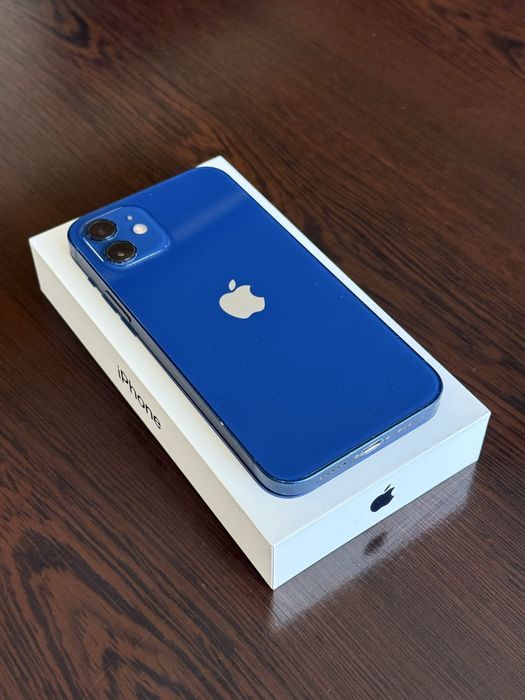 Телефони Apple iPhone 12 256GB – Black / Blue – Перфектно състояние