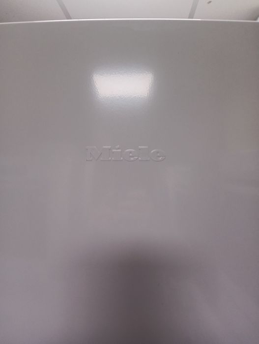 Голям хладилник охладител Миеле Miele А+++ Made in Germany 2г.Гаранция