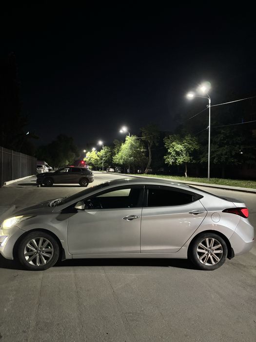 Продам авто Elantra 2014
