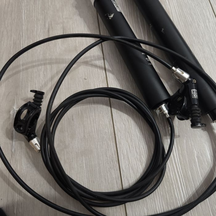 Дропър колчета  за седалка Rock shox reveverb