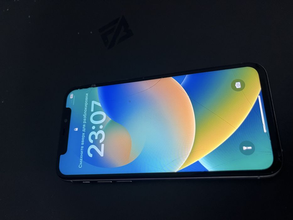 Продам Iphone 11 pro 64 gb