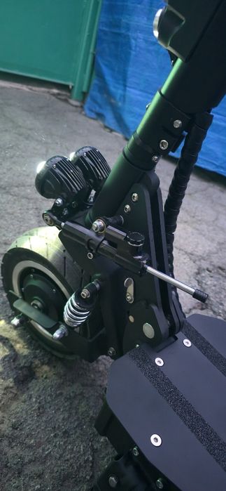 Электросамокат Genesis