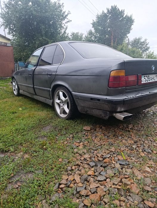 Продам БМВ е34 .