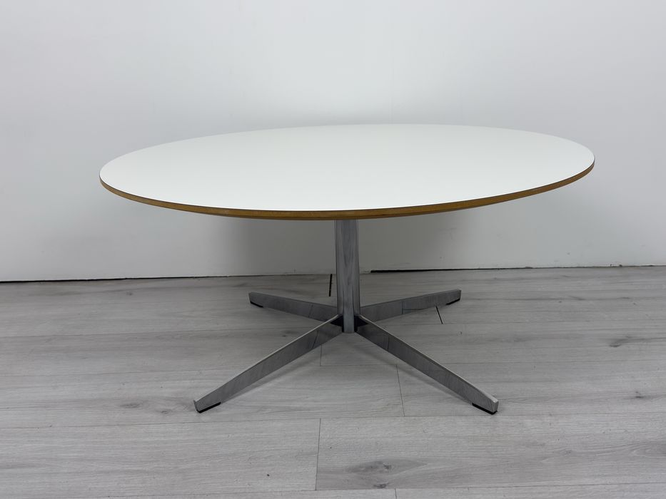 Bone стилна масичка  за кафе  в бяло с фронт от масив обзавеждане