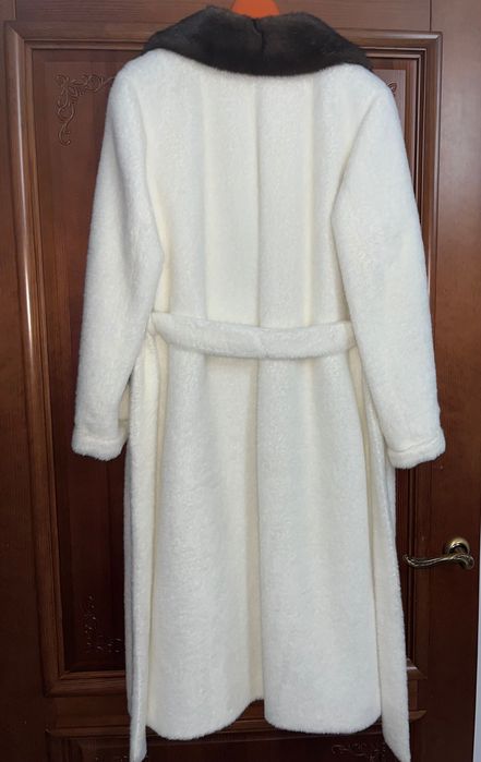 Продается Альпака, шуба.