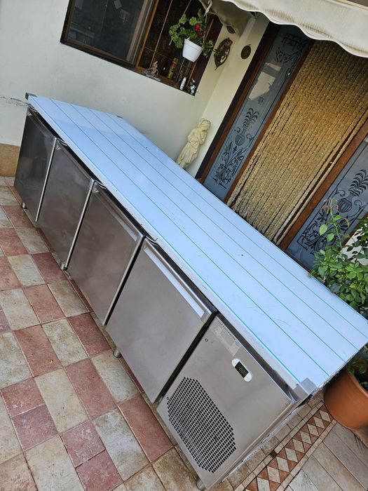 Masă rece 4 usi inox dimensiuni 225/70 cm