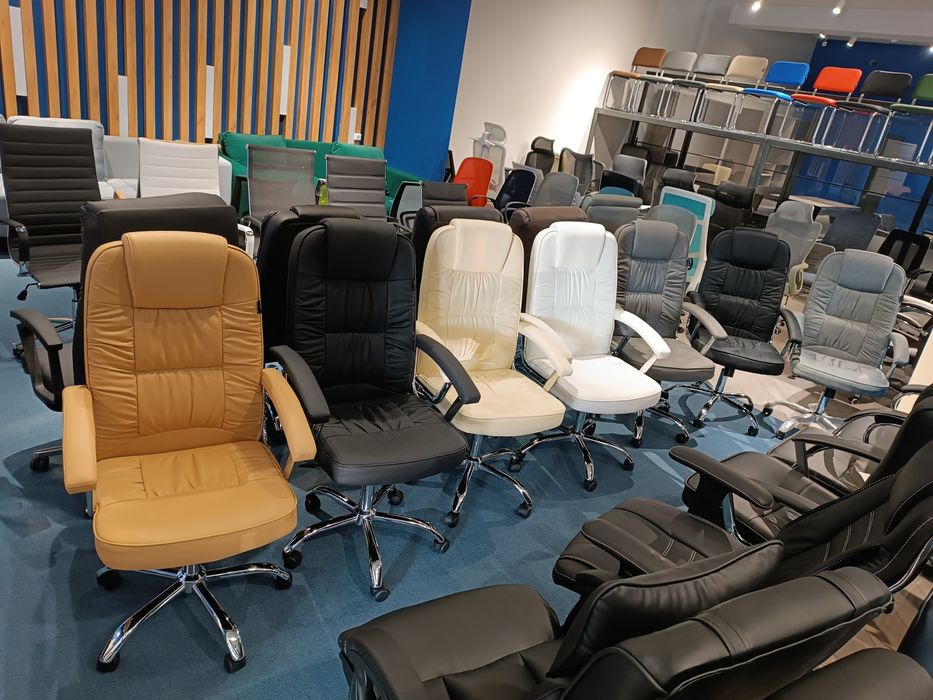 Офисное кресло Leo