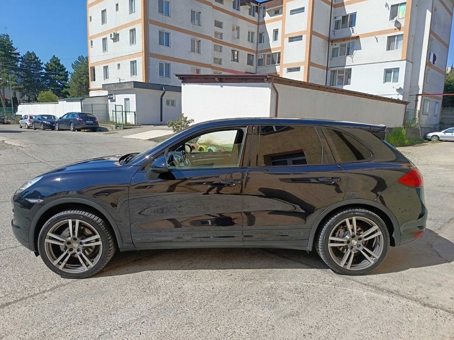 Porsche Cayenne 3.0 Diesel 245 CP ** An 2013**Jante 20**Piele**