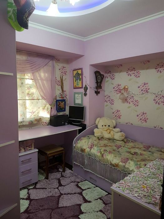 Продаётся 4-х комнатная квартира Ц-2.  4/3/9. СРОЧНО!  СВОЯ