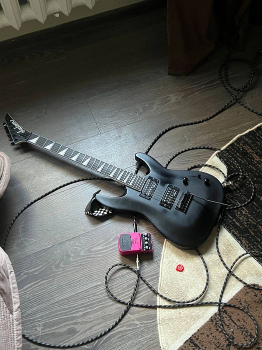 электрогитара jackson js22