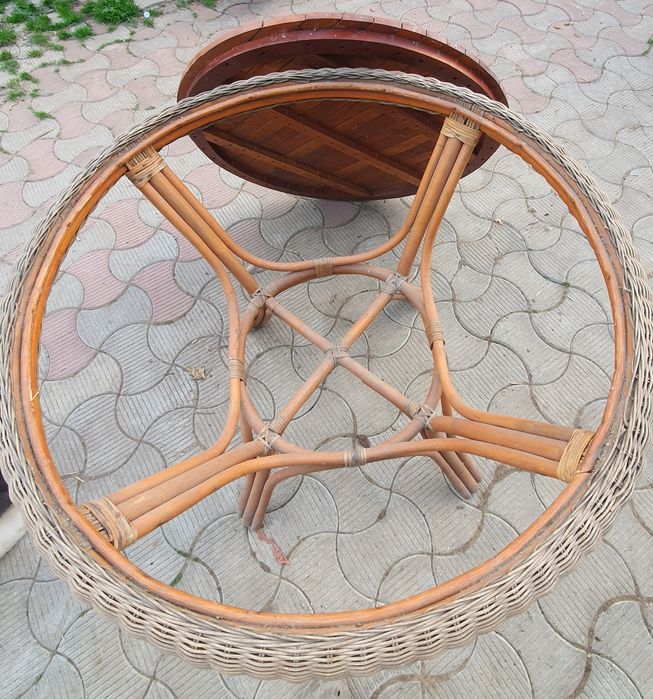 Masă rotundă pentru  grădină.