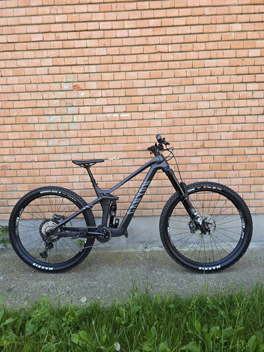 Vand Canyon Strive CFR Underdog 2024 Carbon
