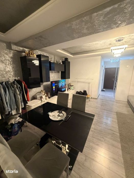 Apartament 3 camere de Inchiriat strada Verii