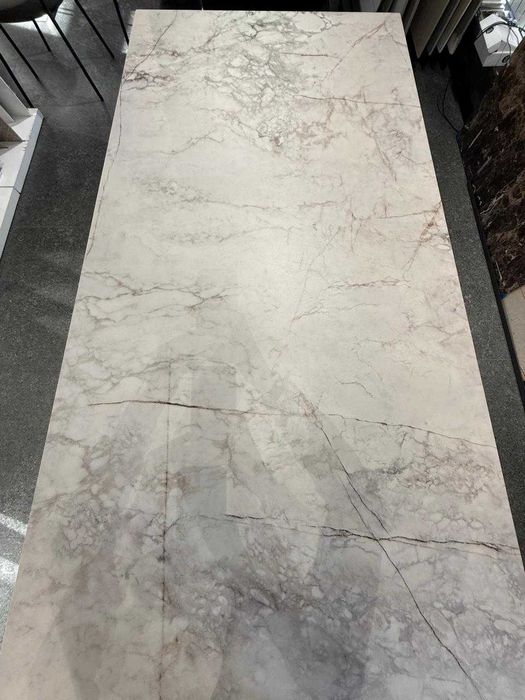 стол из керамогранита