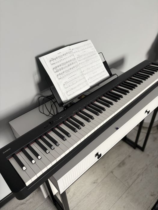 Продам цифровое пианино