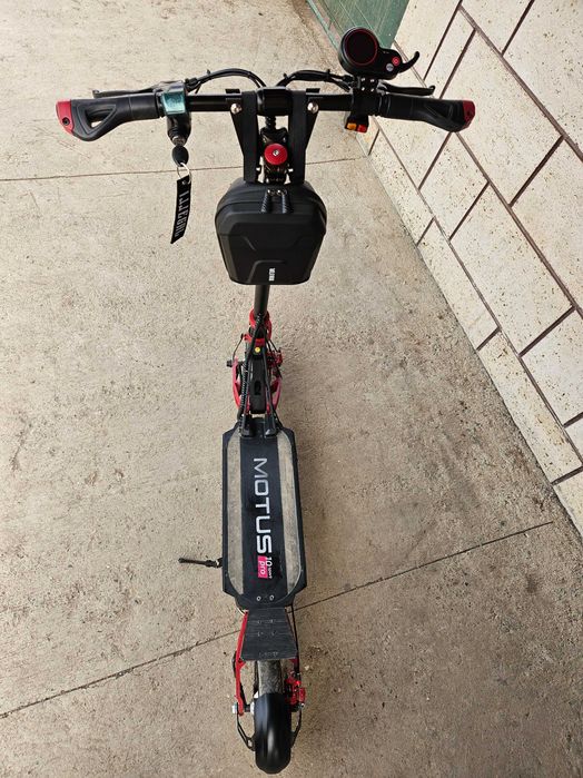 Тротинетка Motul PRO 10