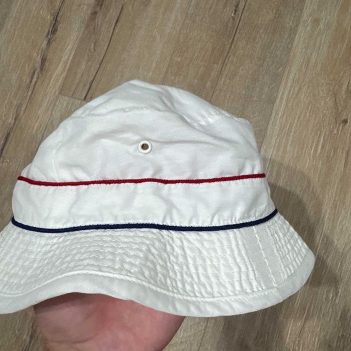 Palarie de pescar Lacoste , facuta in Franta