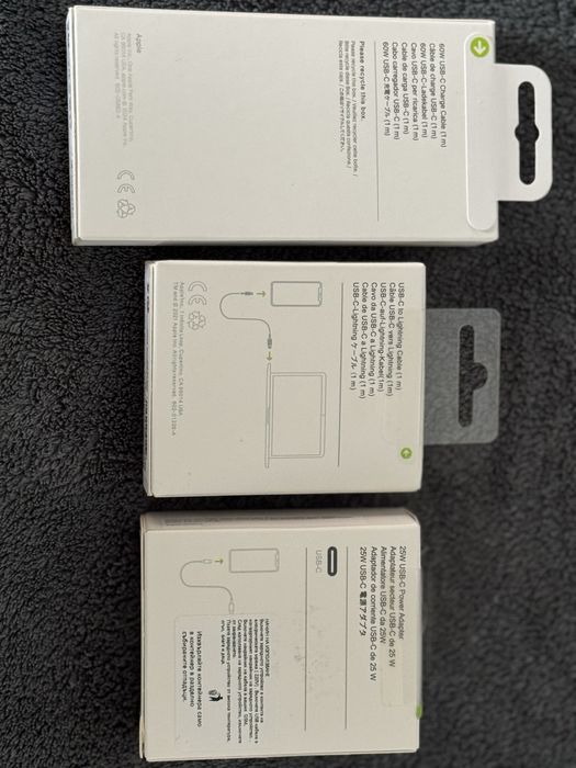 Продавам зарядно и кабел за Iphone type C-type C