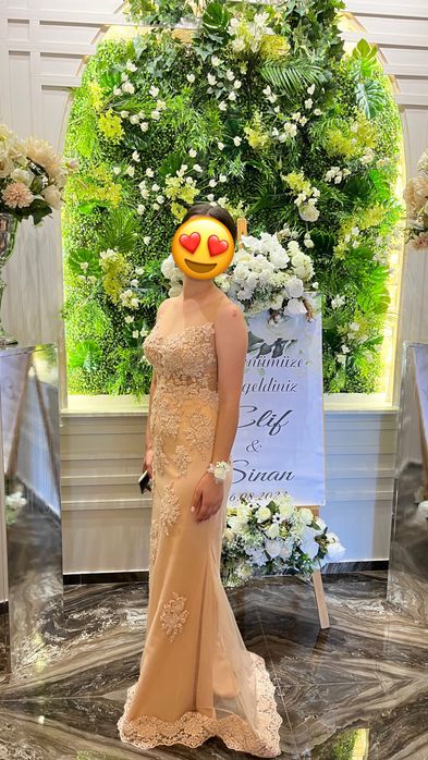 Официална рокля