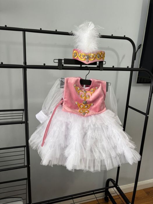 Прокат наряд на ТУСАУКЕСЕР