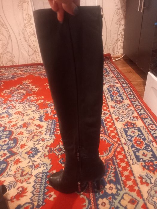 Продам кожаные сапоги